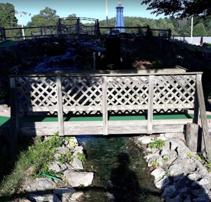 Crystal Falls Mini Golf & Ice Cream Shop - Web Listing